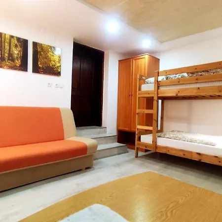Under Rock Apartment