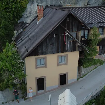 Under Rock Apartamento Bled