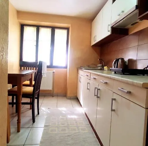 アパート Under Rock *