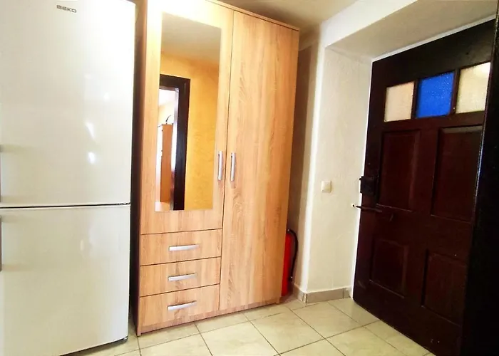 アパート Under Rock *