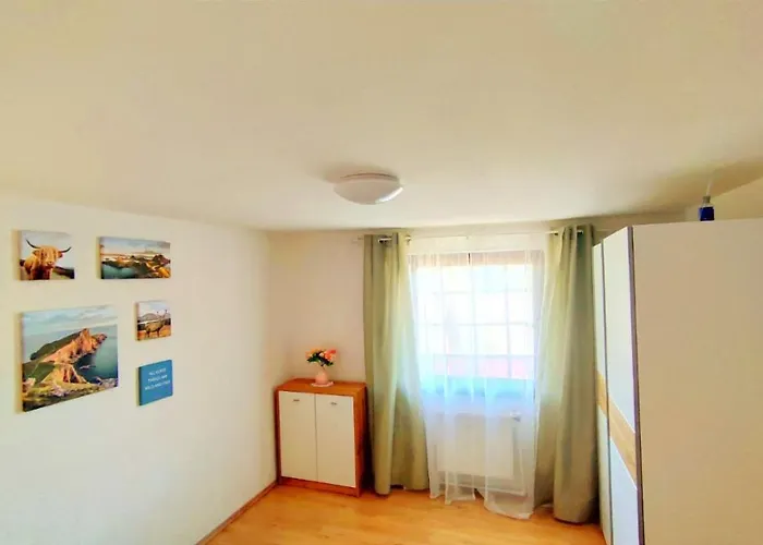 Under Rock アパート ブレッド