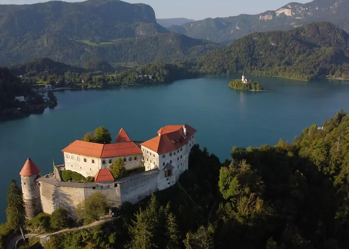 Under Rock アパート