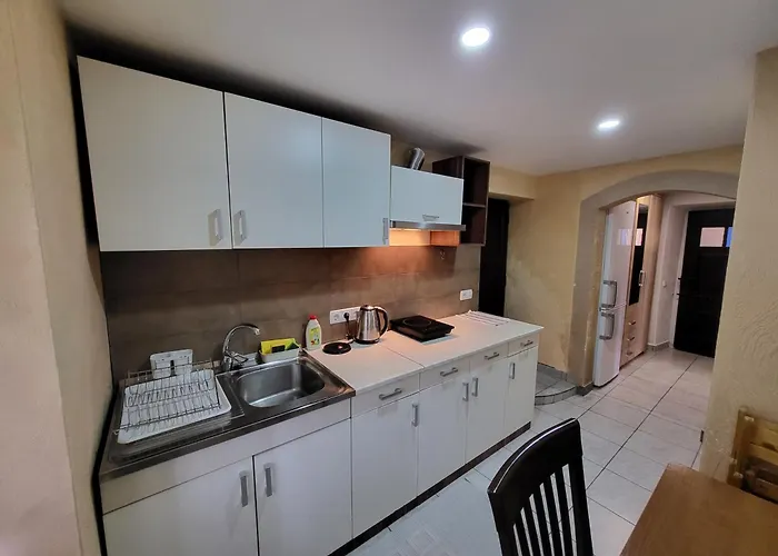 アパート Under Rock ブレッド