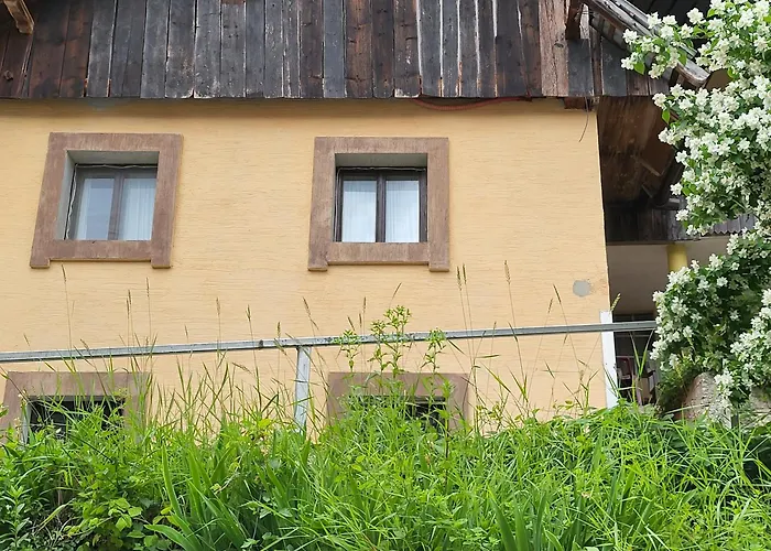 Under Rock アパート *