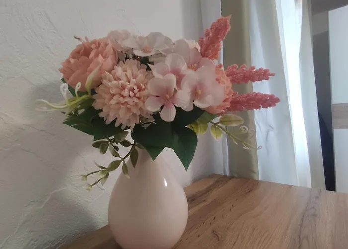 アパート Under Rock ブレッド